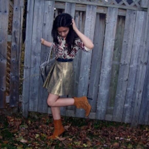 Club Monaco Gold Skirt Mini Pleated Brocade Skater Pockets Lined Side Zip Sz 00 - Picture 12 of 13